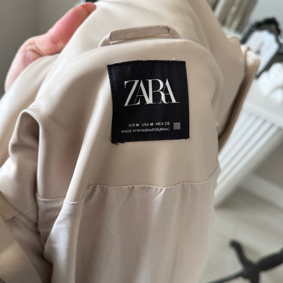 Zara Beige Puffer Jacket - Picture 6 of 8